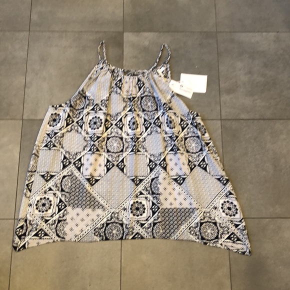 Joie Amite Top in Caviar - Picture 7 of 13